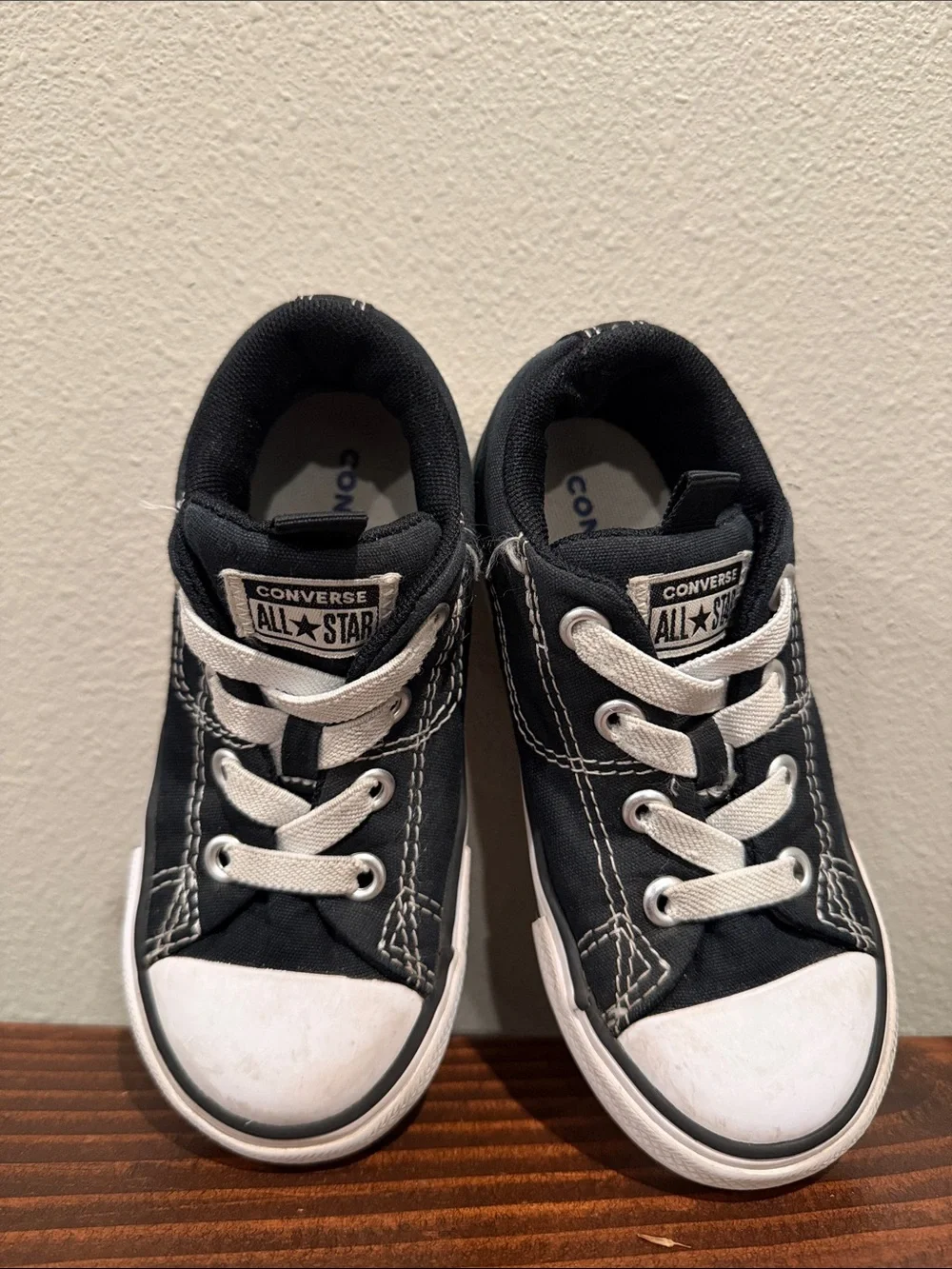 Converse Slip On Size: 9C